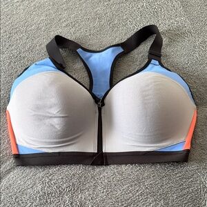 Victoria Sport Sports Bra